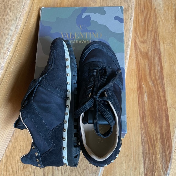 Authentic Valentino Garavani rockstud sneakers - Picture 6 of 6